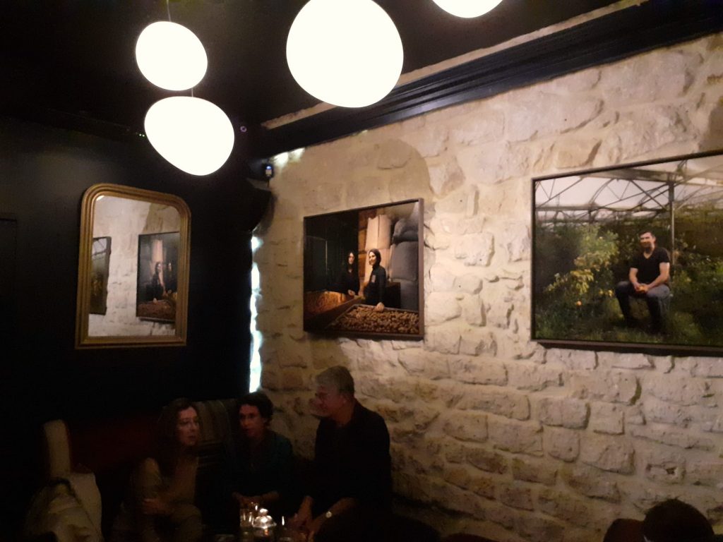 La salle du Little Red Door