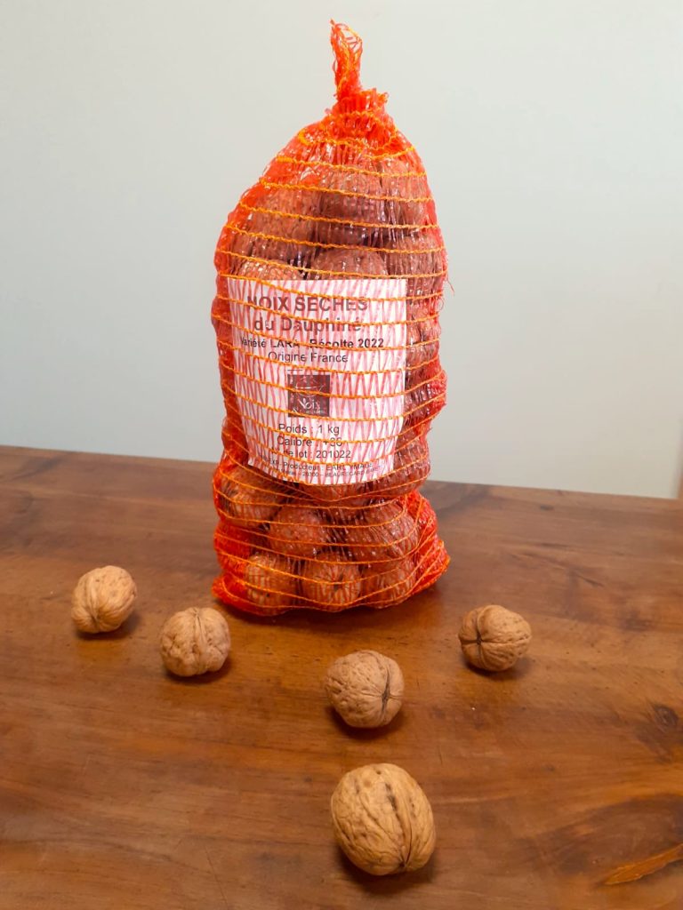 Filet de noix Lara : 1 Kg, calibre plus de 36